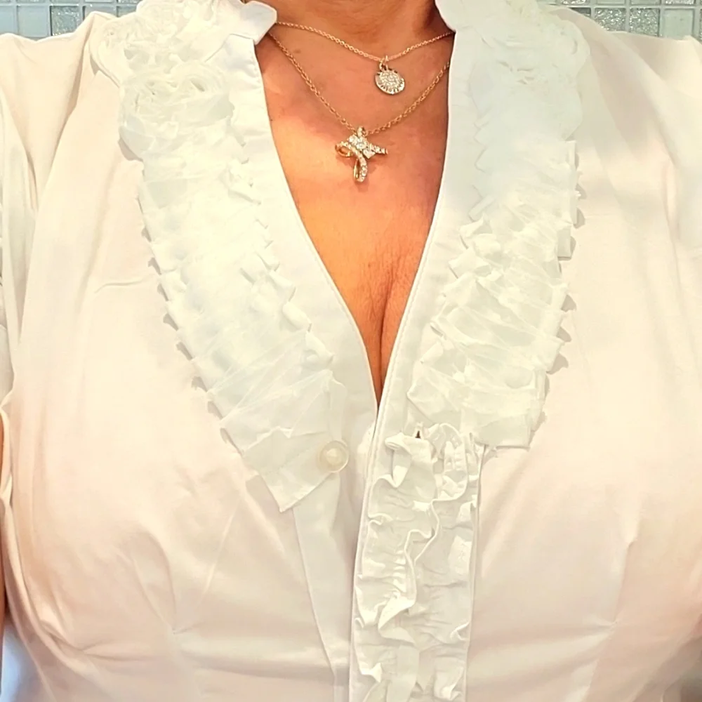 NWOT Crisp White Cotton Stretch Blouse, Short Sleeve, Ruffled V-neck, S - Picture 5 of 15